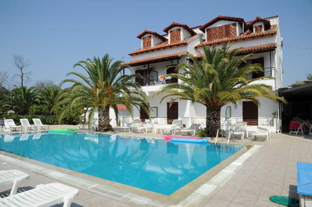 Captain's Studios & Apartments 8-daagse Zonvakantie naar Corfu bij Captain's Studios & Apartments