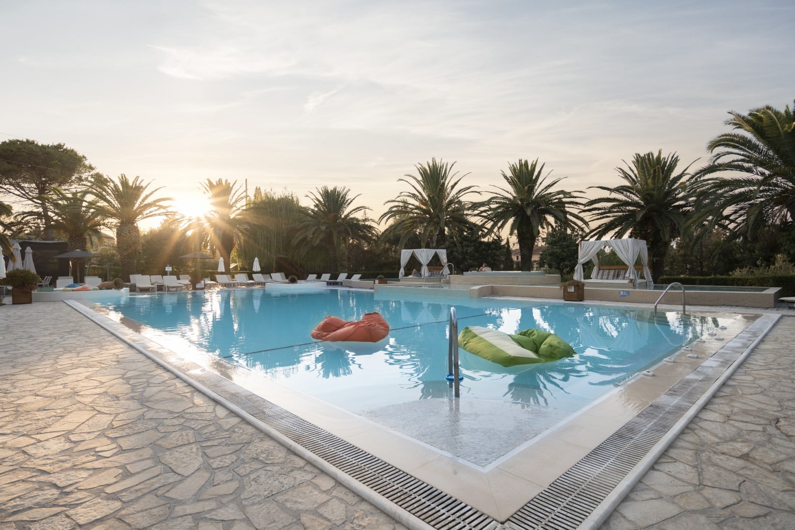 Art Hotel Debono Stad Gouvia Corfu Beste Prijs € 518.00