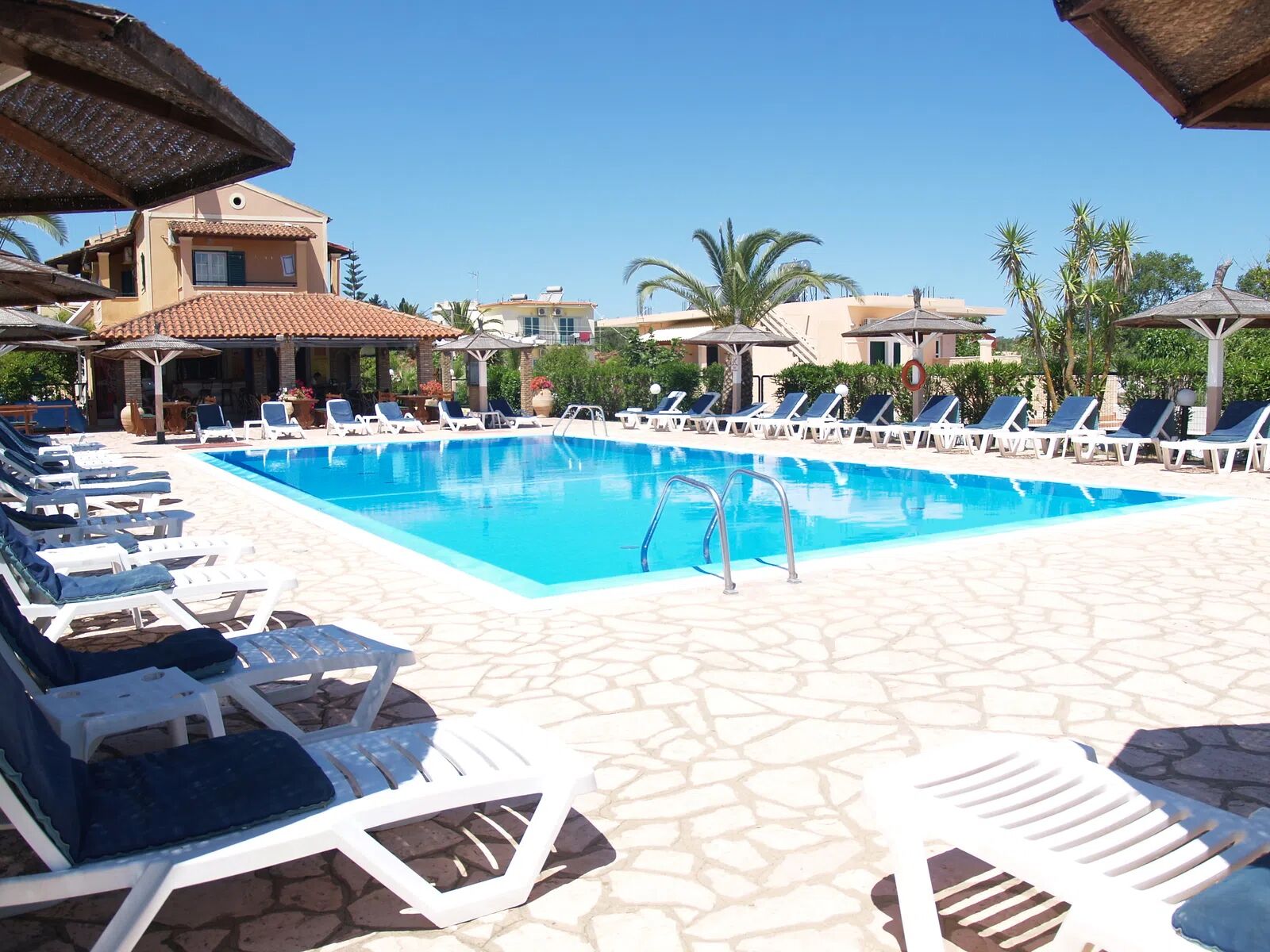 Sunrise Appartementen Stad Ipsos Corfu Beste Prijs € 290.00