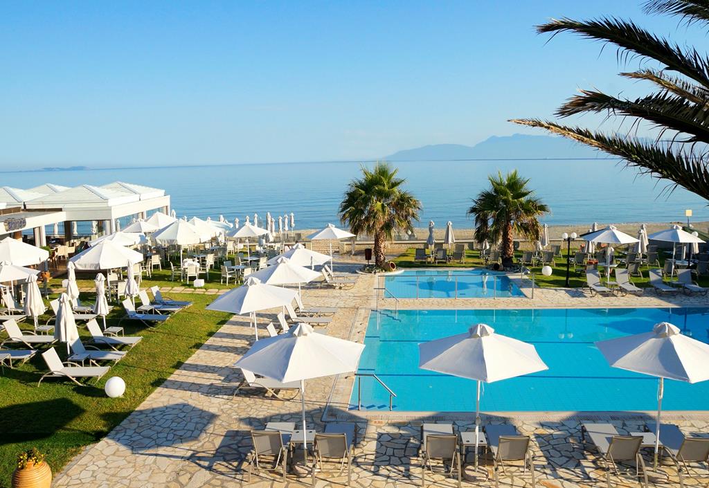 Acharavi Beach 8-daagse Zonvakantie naar Corfu bij Acharavi Beach