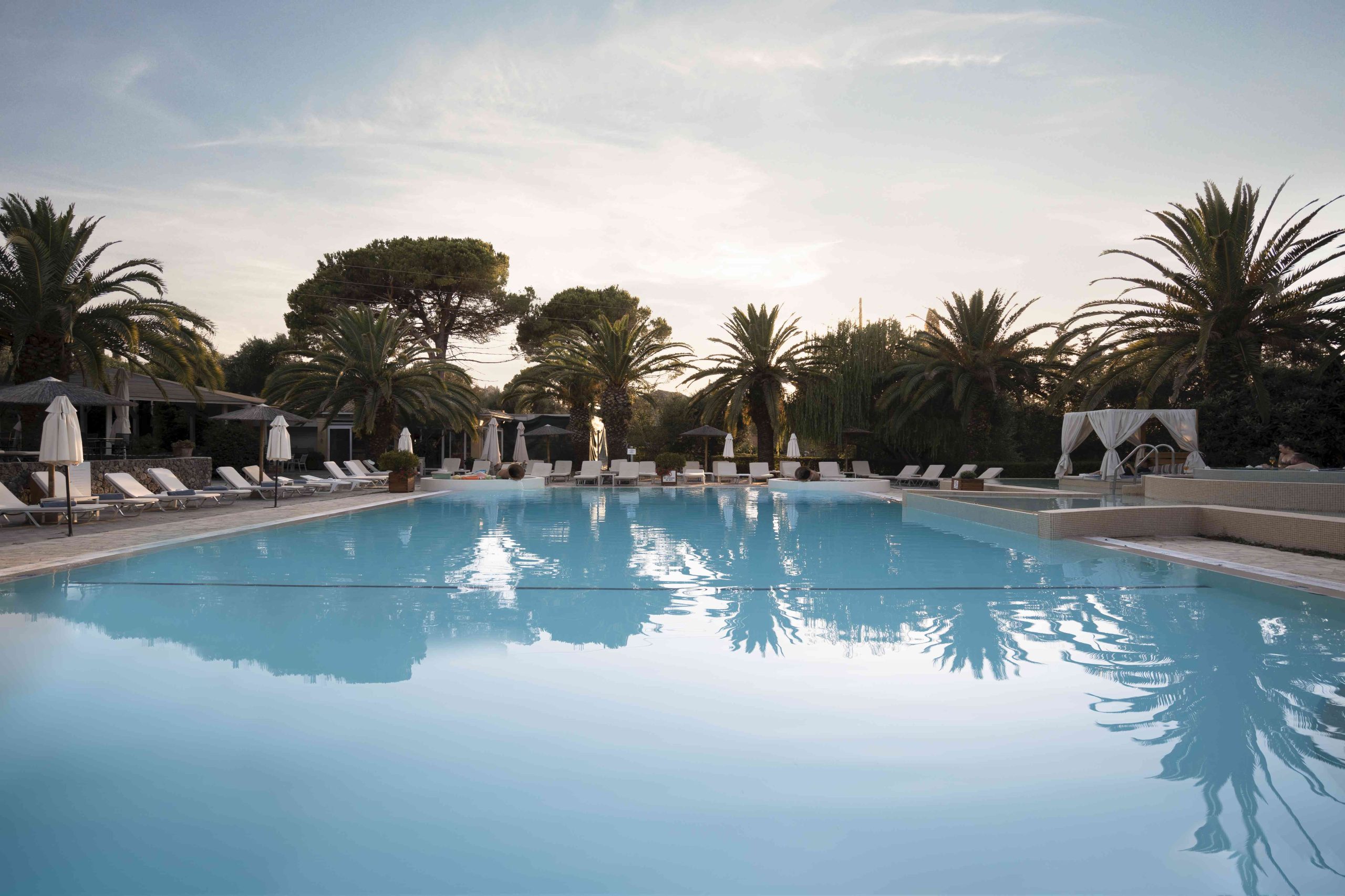 Art Hotel Debono Stad Gouvia Corfu Beste Prijs € 474.00