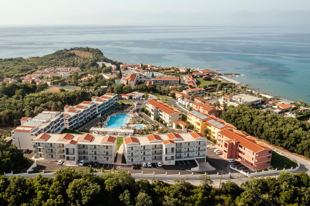 Robolla Beach 8-daagse Zonvakantie naar Corfu bij Robolla Beach